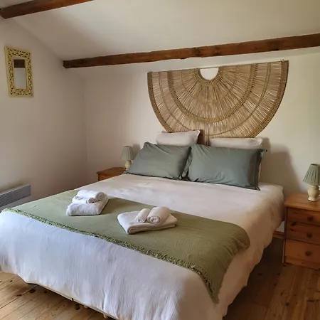 Domaine Les Roses Du Vieux Chai Doué-la-Fontaine