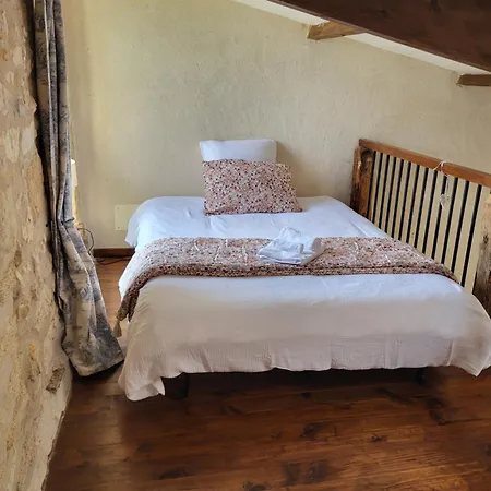 Domaine Les Roses Du Vieux Chai Feriehus Doué-la-Fontaine