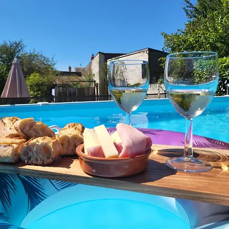 Feriehus Domaine Les Roses Du Vieux Chai Doué-la-Fontaine