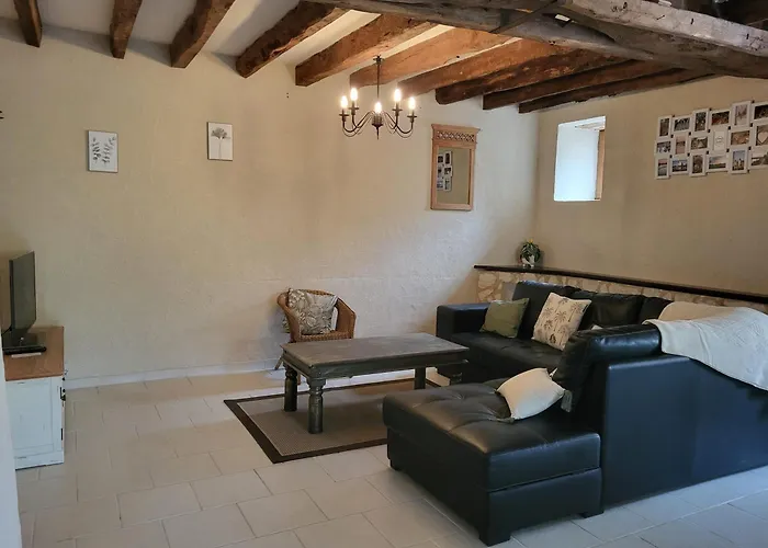 Domaine Les Roses Du Vieux Chai