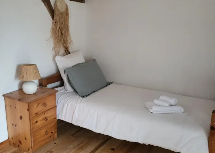 Domaine Les Roses Du Vieux Chai *